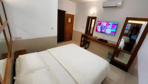 FRENO Hotel Hotels in Wonosalam