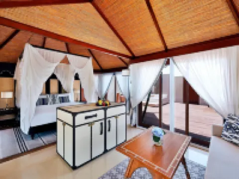 拉斯阿爾卡麥海灘麗思卡爾頓酒店 奧扎瑞哈奧哈馬酒店