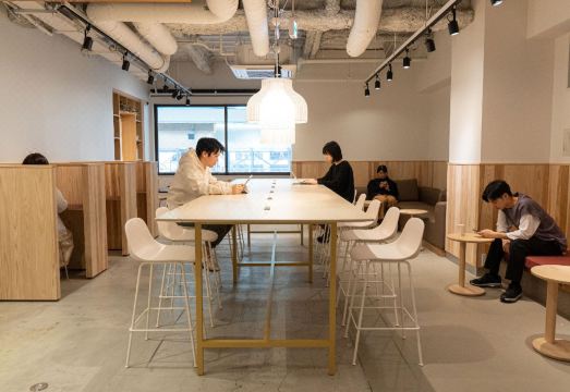 플러스 호스텔 공용 공간