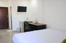 Urbanview Hotel Eropa Maros Near Sultan Hasanuddin Airport by RedDoorz