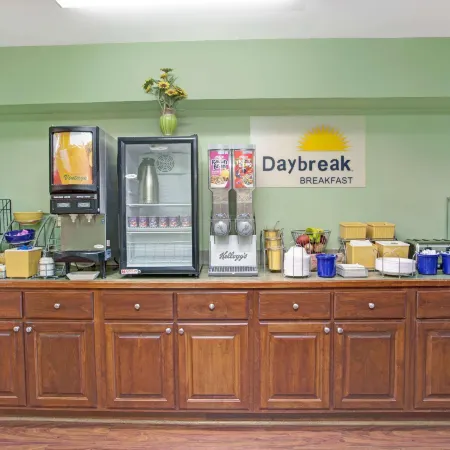 Days Inn by Wyndham Marietta White Water