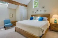 Wintergreen Resort Vacation Rental w/ Pool Access! - balcón