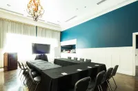 Hotel Ella Hotels in West Lake Hills