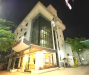 Hotel Laxmibai Palace- Only 300 Miter from Sai Baba Temple!!!!