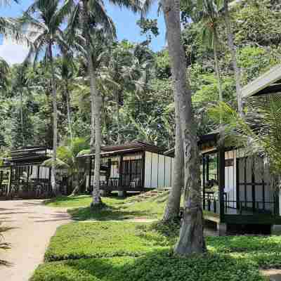 Duli Beach Resort Hotel Exterior