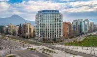 DoubleTree by Hilton Santiago Kennedy - Bãi đậu xe