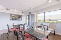 Days Inn by Wyndham Clinton Hotels in Clinton