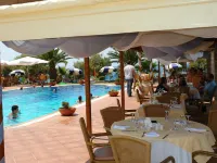 Hotel Oasis