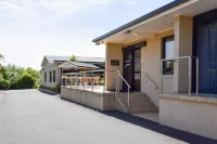 Beachway Motel Hotels in Penguin