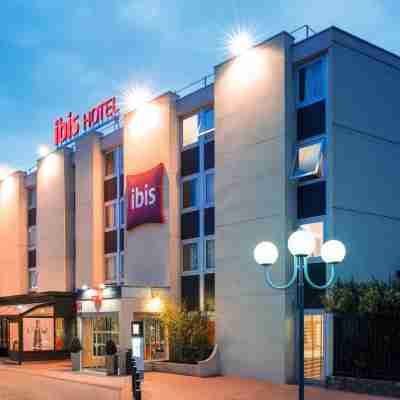 Hotel Ibis Paris-Gennevilliers. Hotel Exterior