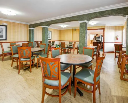 Quality Inn Placentia Anaheim Fullerton Отели рядом с достопримечательностью «Брадфорд Хаус»