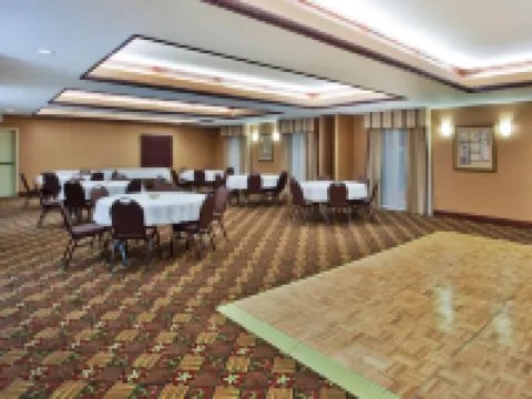 Country Inn & Suites by Radisson, Griffin, GA Hotels in Experiment