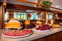 Hotel Laghetto Siena Gramado - breakfast