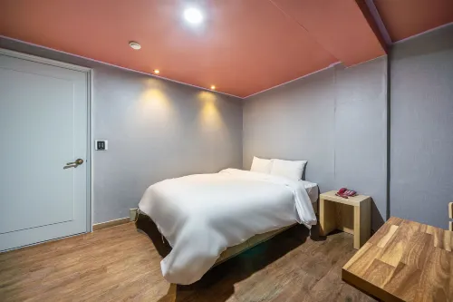 Seongnam Highnoon Hotels in Seongnam-si