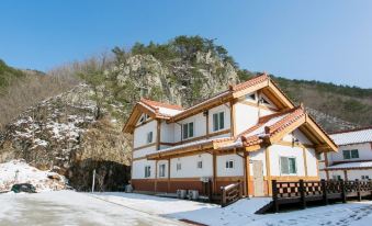 Gyeongju Hanok Kkotjam Pension