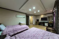 Inje Inje Hotel - parking