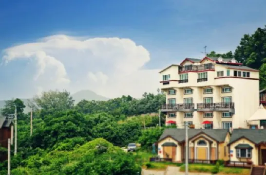 Ganghwado Sunset Sea Pension Отели рядом с достопримечательностью «Музей истории Канхва»