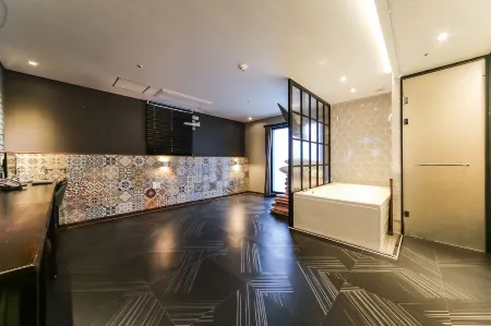Geojedo Gohyeon the Hotel