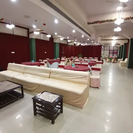 Hotel Maiden Residency