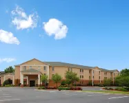 Spark by Hilton Winston-Salem University Hotel dekat M.C. Benton Jr. Convention Center