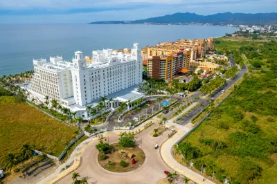 Riu Palace Pacifico - Adults Only - All Inclusive Отели рядом с достопримечательностью «Acceso playa Publica Nuevo Vallarta»