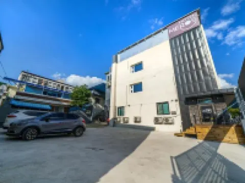 Danyang Meros Hotel Hotels near Gosu Cave