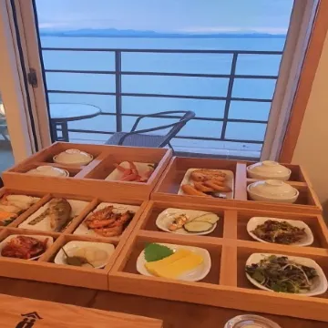 Tomonoya Signature Ryokan Namhae