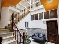 Arc House Plaza Hotéis em Sevilha