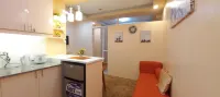 Mistow BriaMagenta Condo