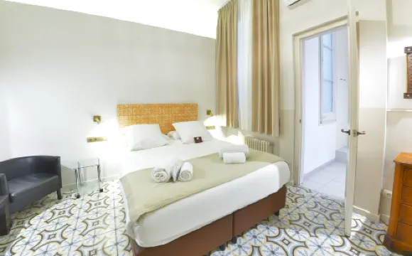Mihlton Barcelona Boutique B&B