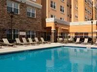 Residence Inn Melbourne - Pools