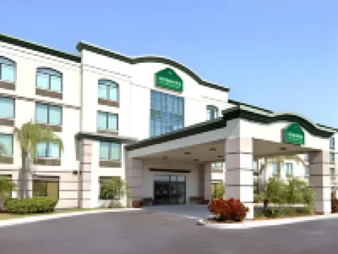 La Quinta Inn & Suites by Wyndham Clearwater South Hotels in Pinellas Park