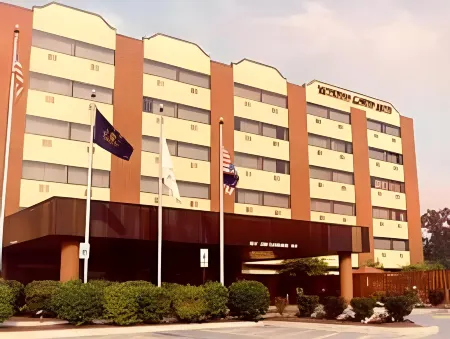 Hotel Indigo Harrisburg – Hershey Отели рядом с достопримечательностью «Harrisburg University of Science and Technology»