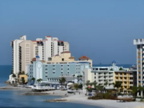 โรงแรมกัลฟ์ ออน เดอะบีช โรงแรมในเคลียร์วอเตอร์