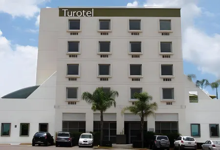 Hotel Turotel Morelia Отели рядом с достопримечательностью «Guadalupe Sanctuary»