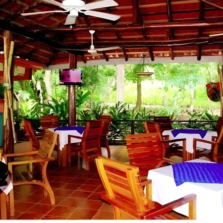 Nacazcol Hotel y Villas