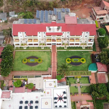 Westbay Resort & Spa