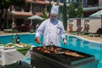 Hotel Mount Kailash - Experience Pokhara, Stay with Comfort - หรู