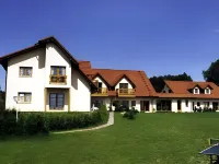 Ferienwohnanlage Schwabe mit Schwimmbad Hotels in 