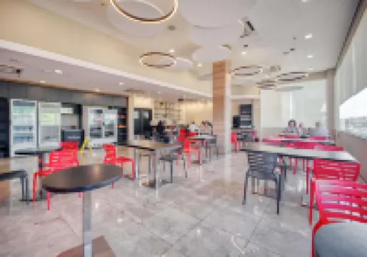 Hus Hotel Dourados