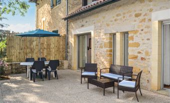 Gite Primevert - Beautiful Home in Vitrac with Wifi and 2 Bedrooms