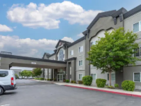 เบสท์เวสเทิร์นพลัส วินยาร์ดอินน์ โรงแรมในลิเวอร์มอร์