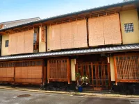 Izuyasu Traditional Kyoto Inn Serving Kyoto Cuisine
