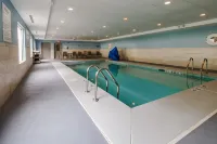 Holiday Inn Express HARTFORD - NEWINGTON by IHG - piscina