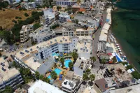 Kassavetis Center - Hotel Studios & Apartments - vue sur la montagne