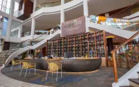 Amartahills Hotel and Resort - bar