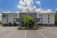 Red Roof Plus+ Easton Hotels in Palmer Township