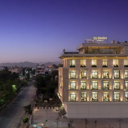 7 Rays Hotel