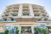 Central Cosmo Apartment Hotel Hotels near St Mary MacKillop Church