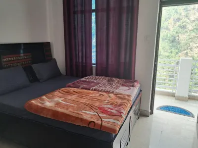 Goroomgo New Shiv Shakti Rudraprayag Hotel dekat Triyuginarayan Temple